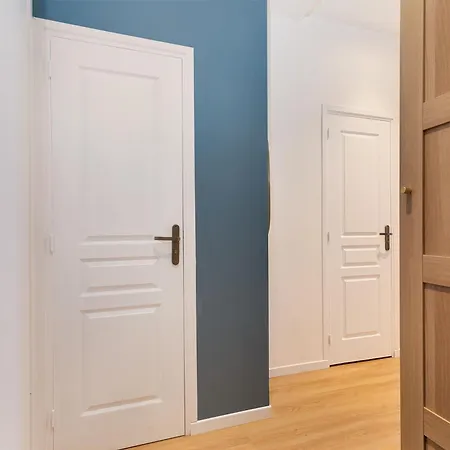 Guestrust - Champeret Porte Maillot - Ternes Parigi